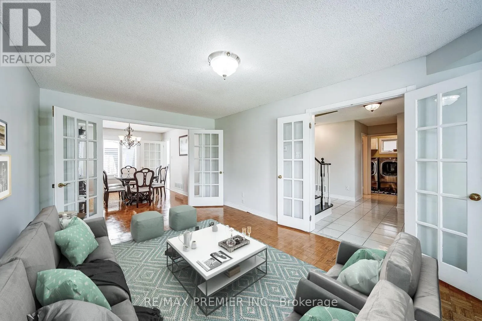 21 BERRYDOWN DRIVE