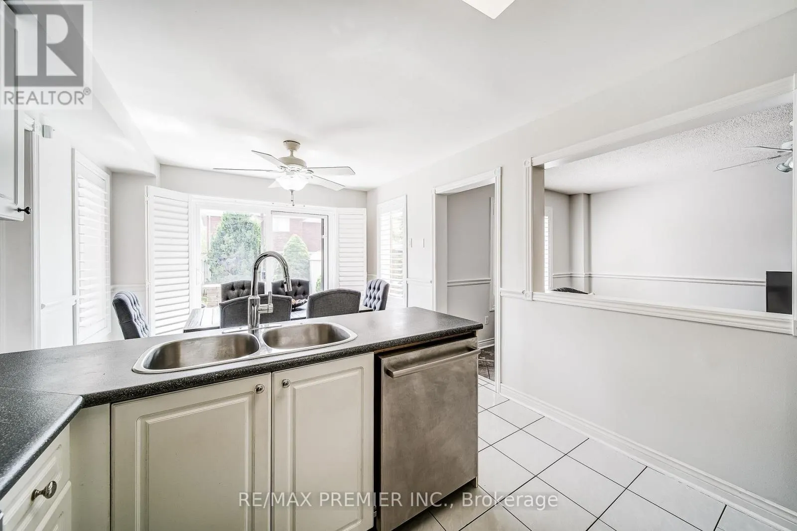 21 BERRYDOWN DRIVE