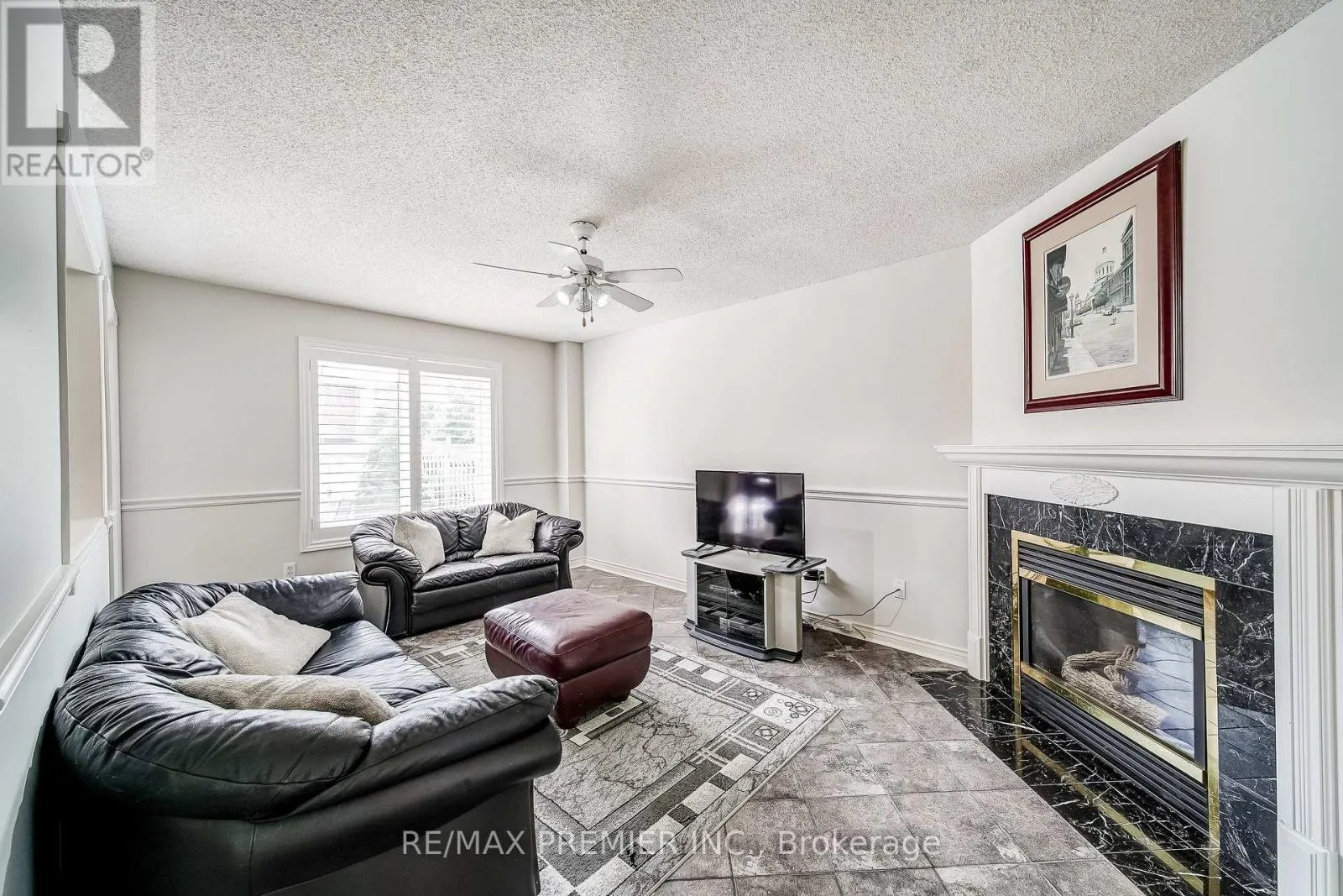 21 BERRYDOWN DRIVE