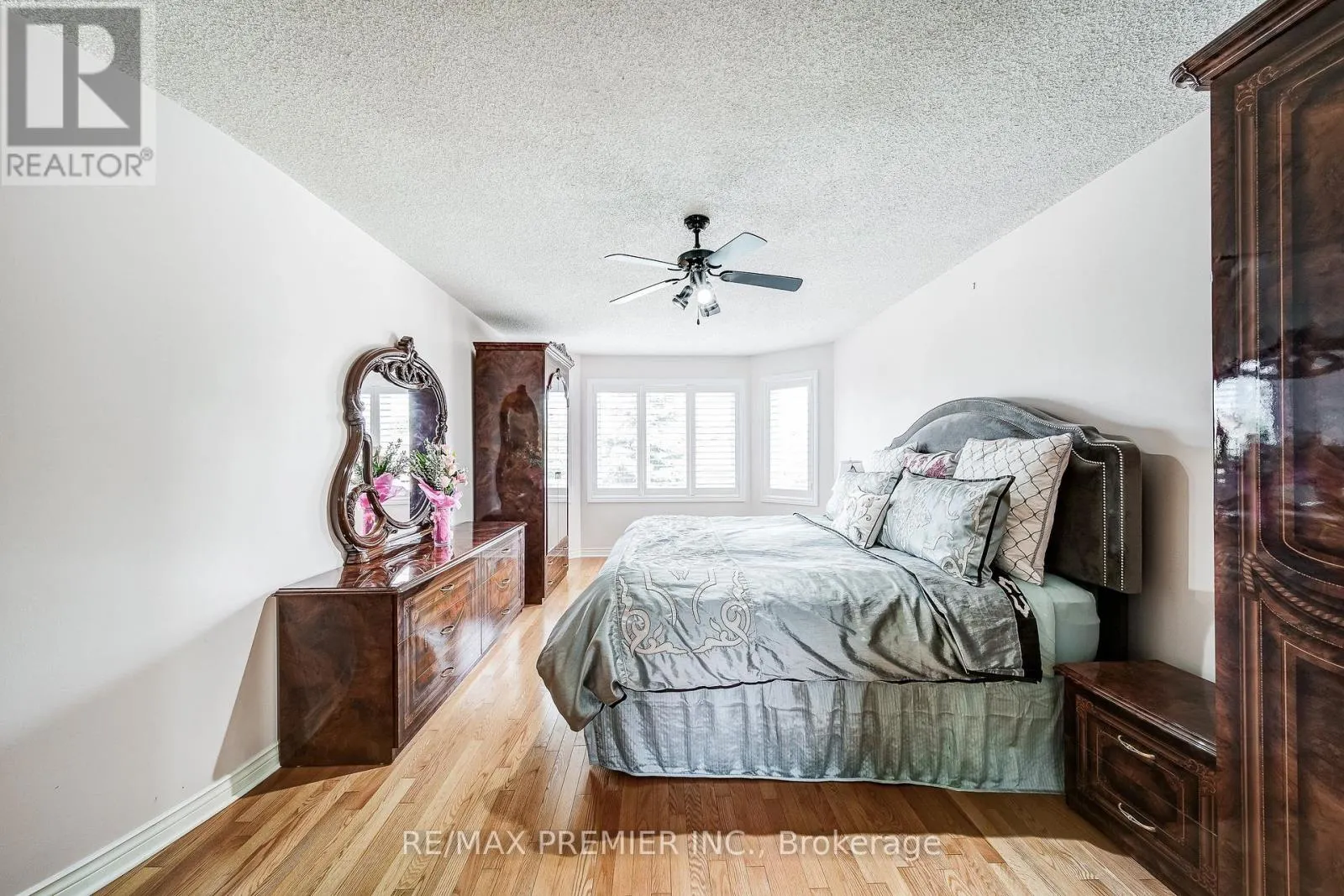 21 BERRYDOWN DRIVE