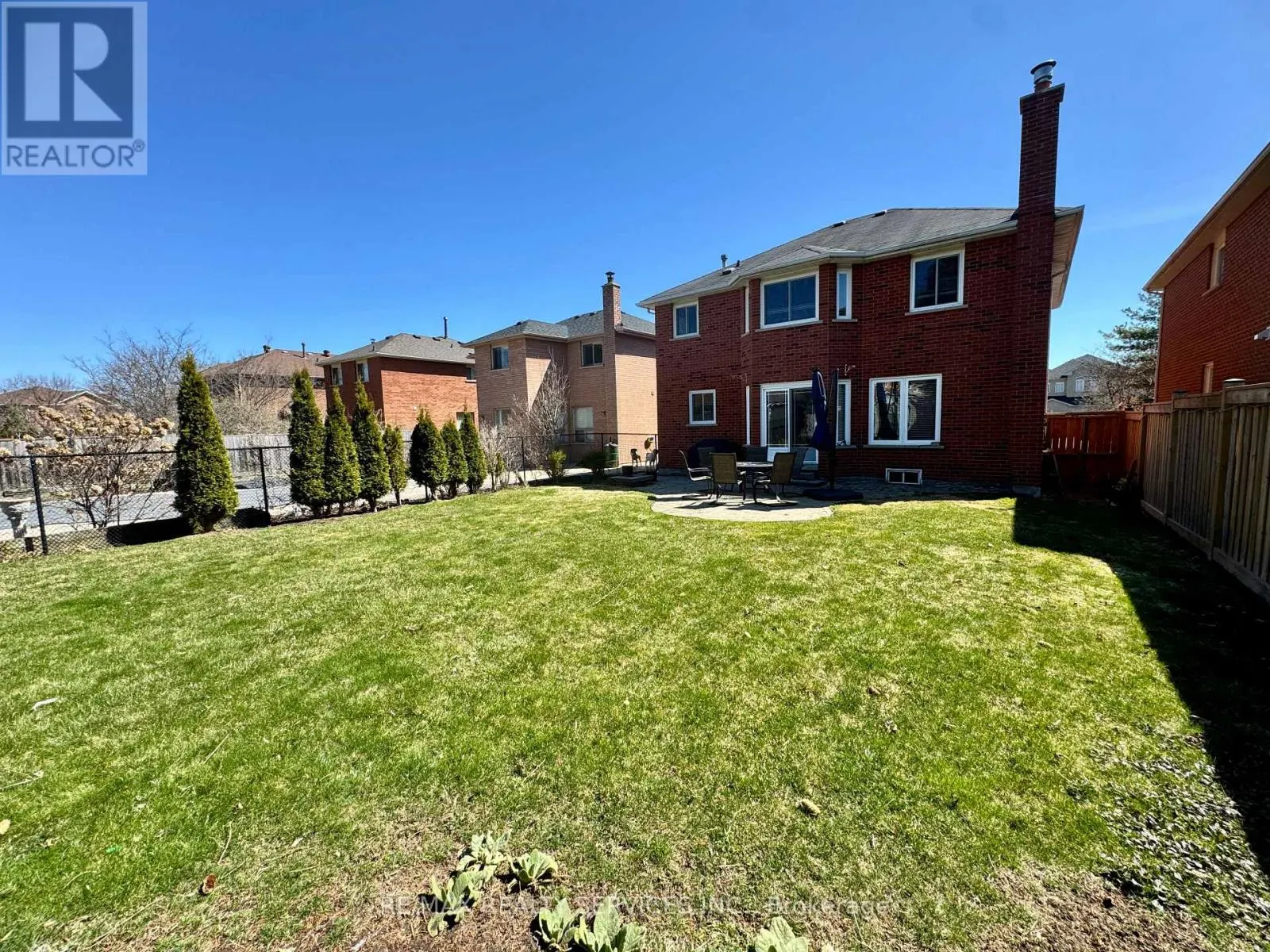 24 ROYAL VALLEY DRIVE