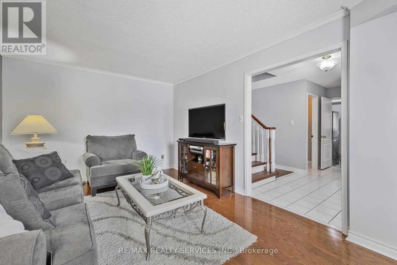 24 ROYAL VALLEY DRIVE