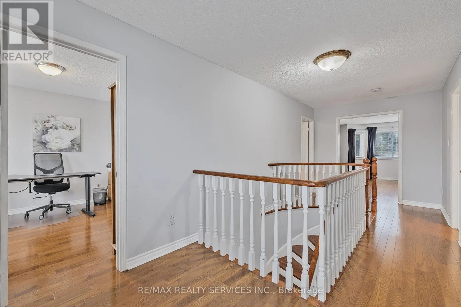 24 ROYAL VALLEY DRIVE