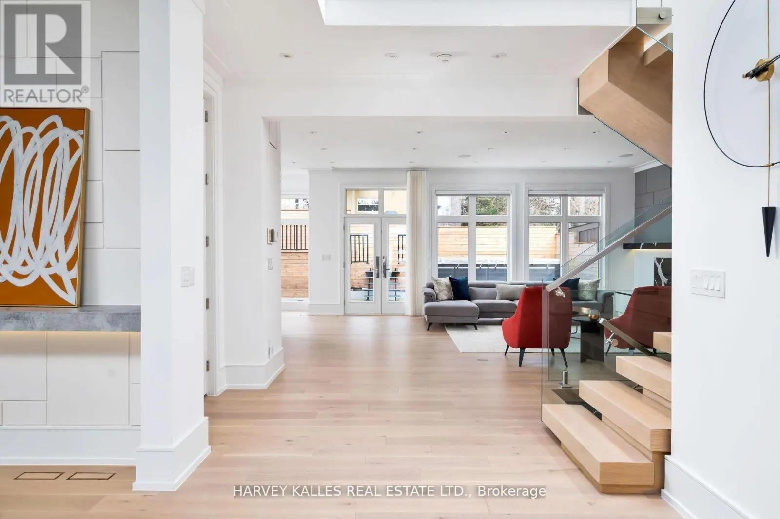 837 ROYAL YORK ROAD