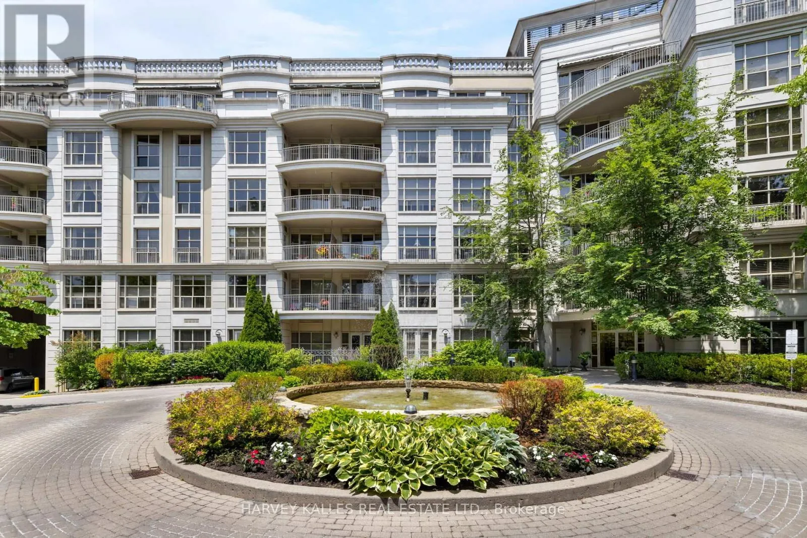 212 - 3085 BLOOR STREET W