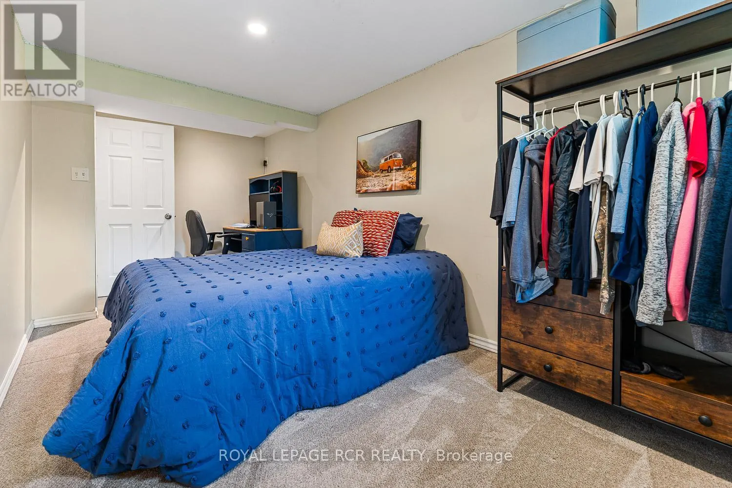 27 RUSTIC CRESCENT
