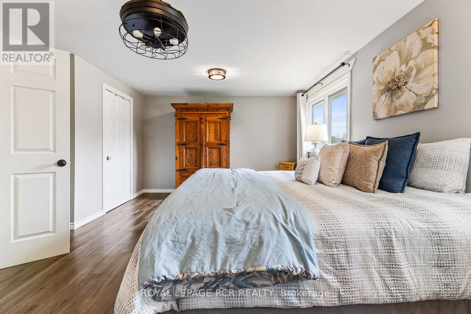 27 RUSTIC CRESCENT
