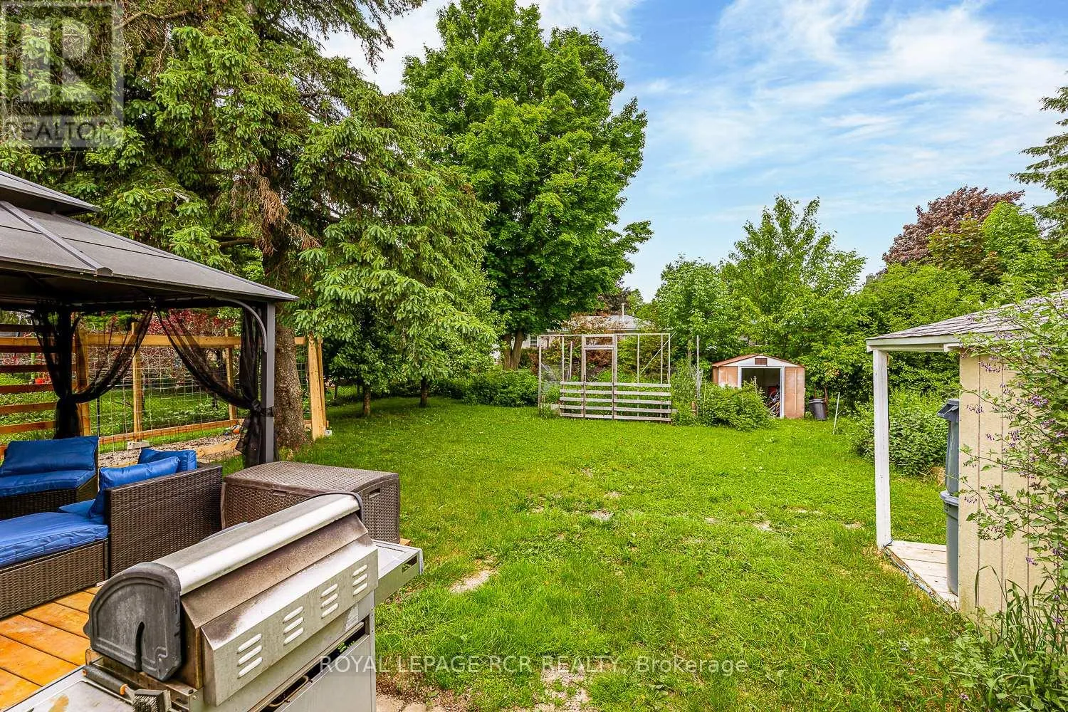 27 RUSTIC CRESCENT