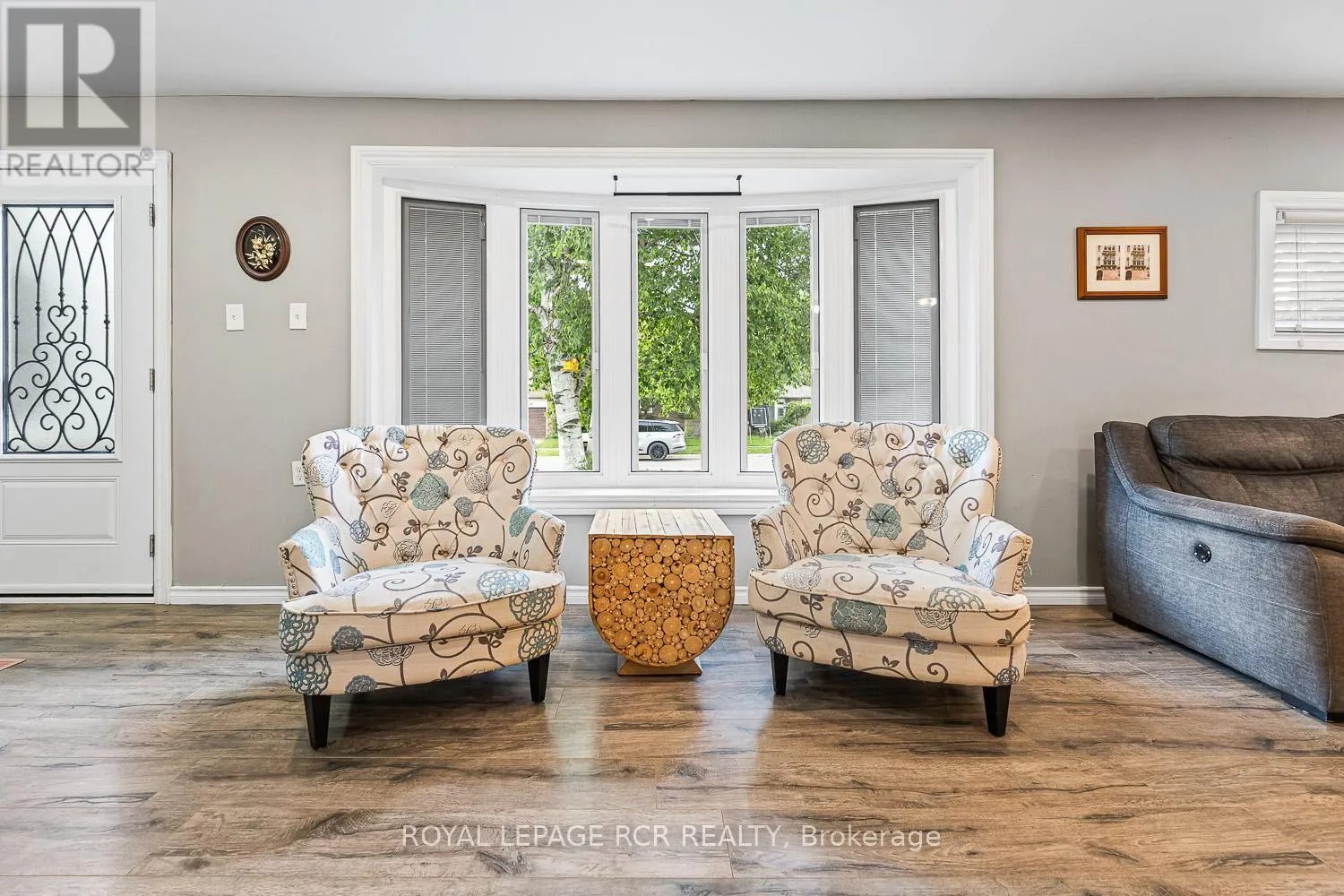 27 RUSTIC CRESCENT