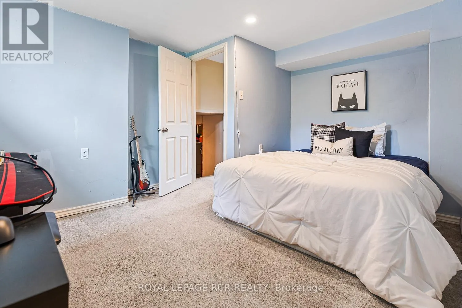 27 RUSTIC CRESCENT