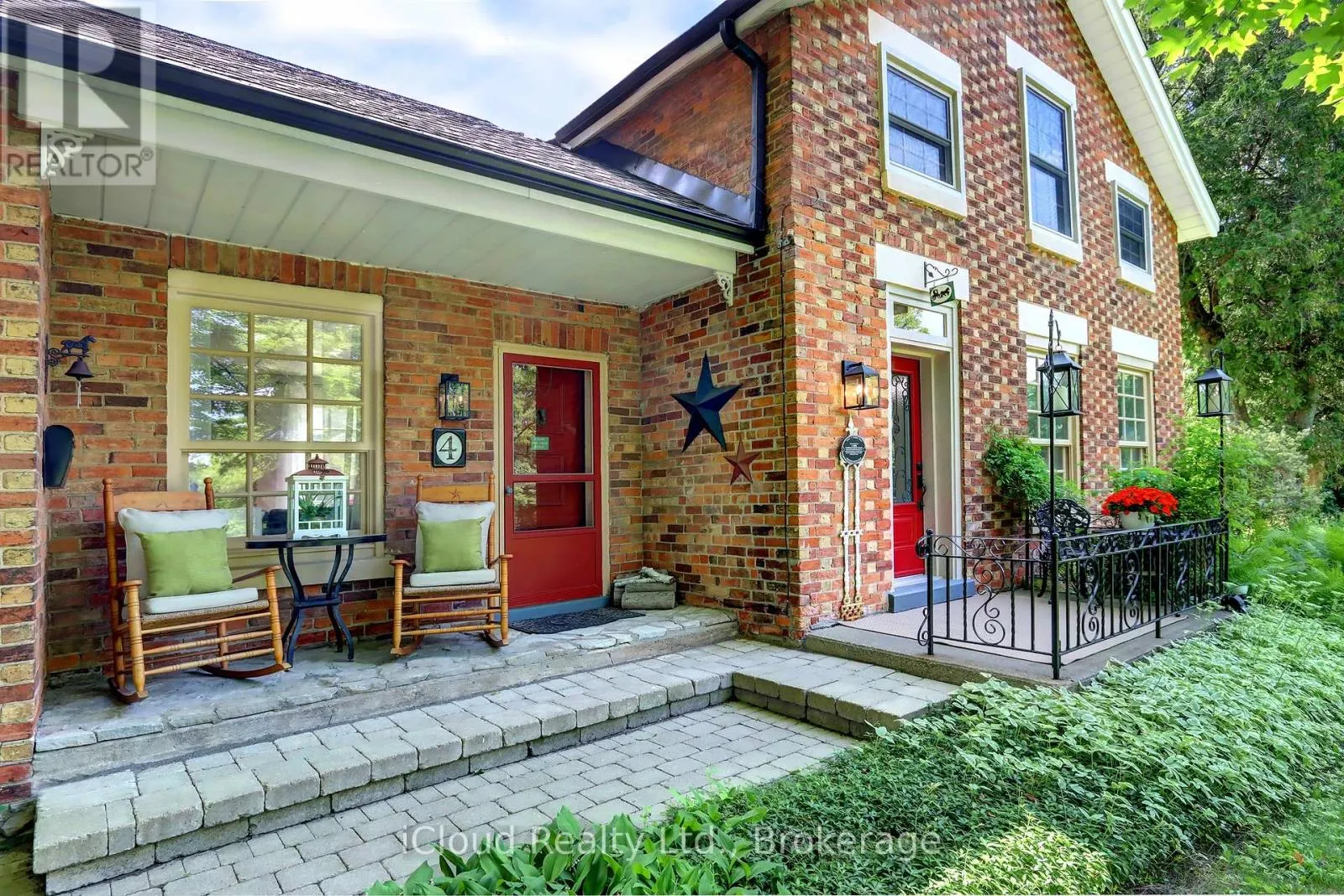 4 STEWARTTOWN ROAD