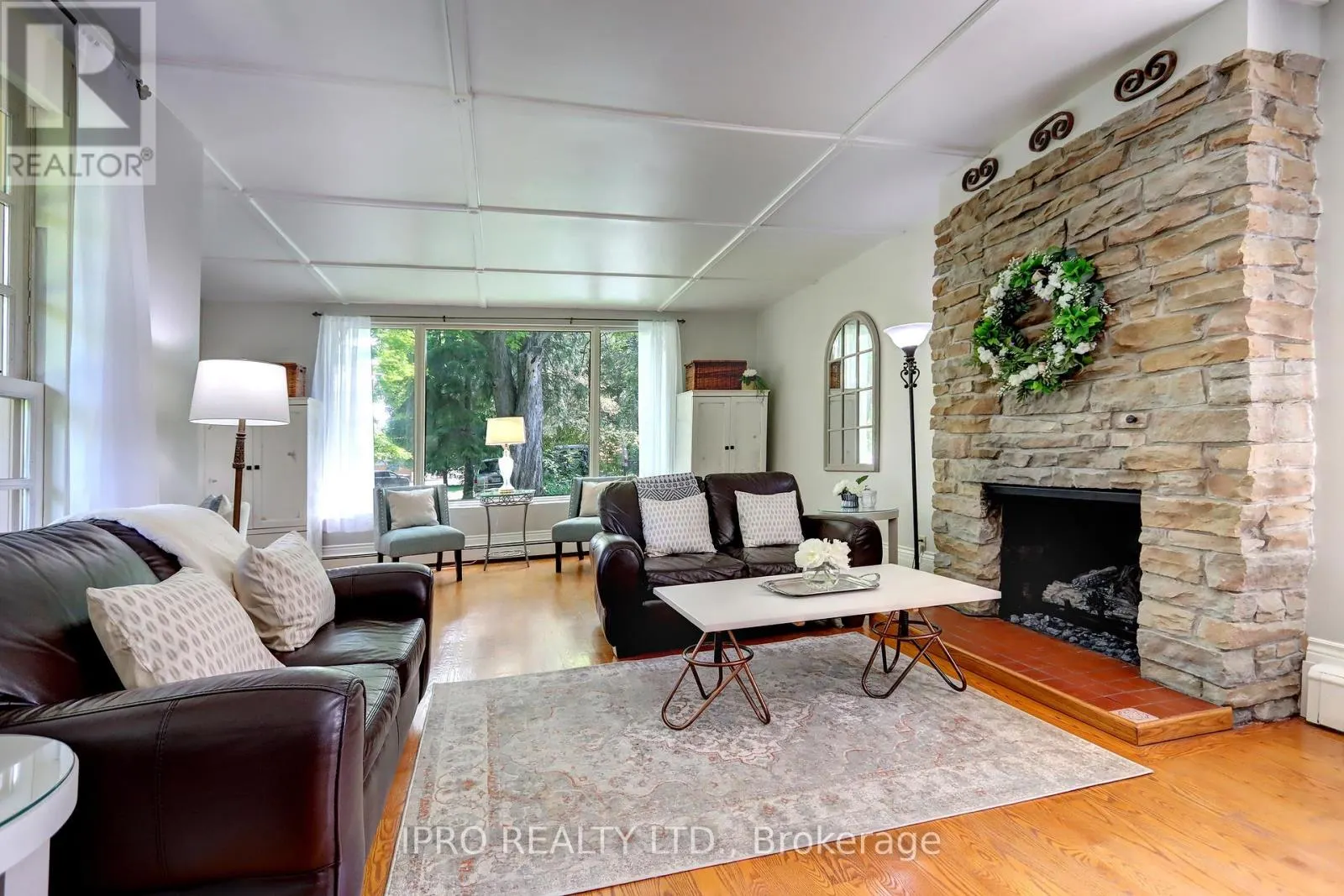4 STEWARTTOWN ROAD