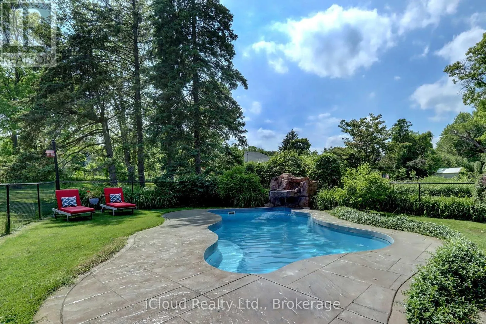 4 STEWARTTOWN ROAD