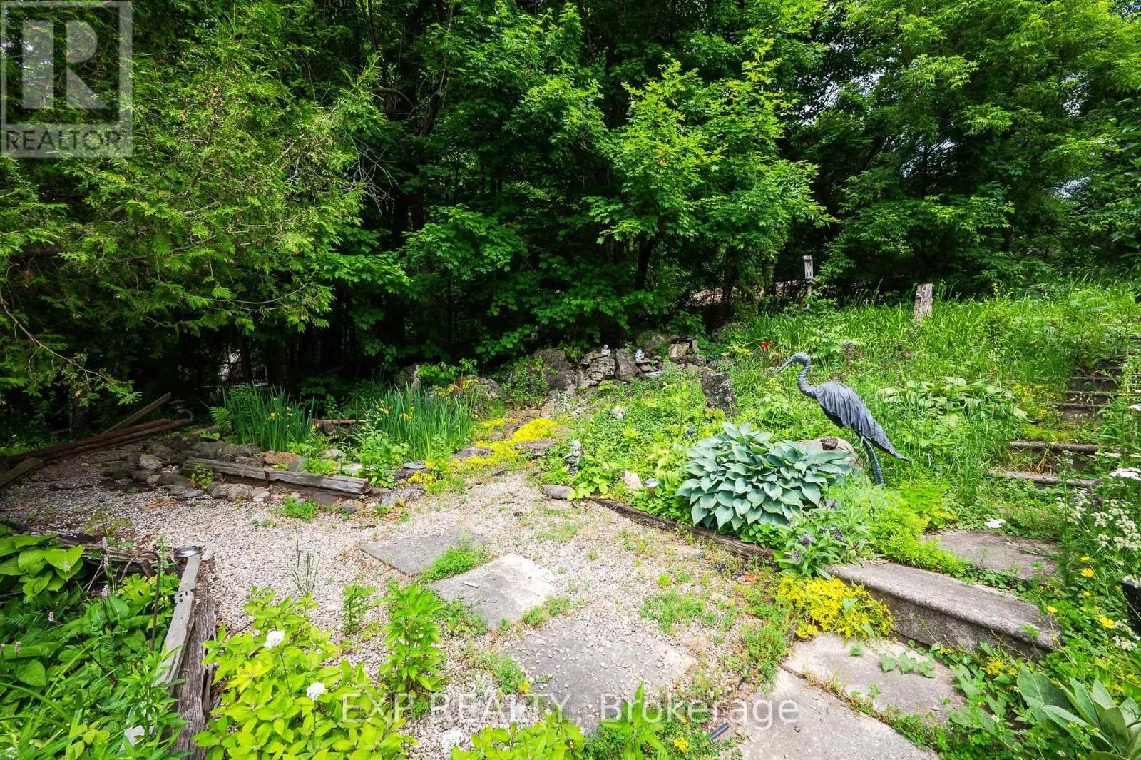 7633 APPLEBY LINE