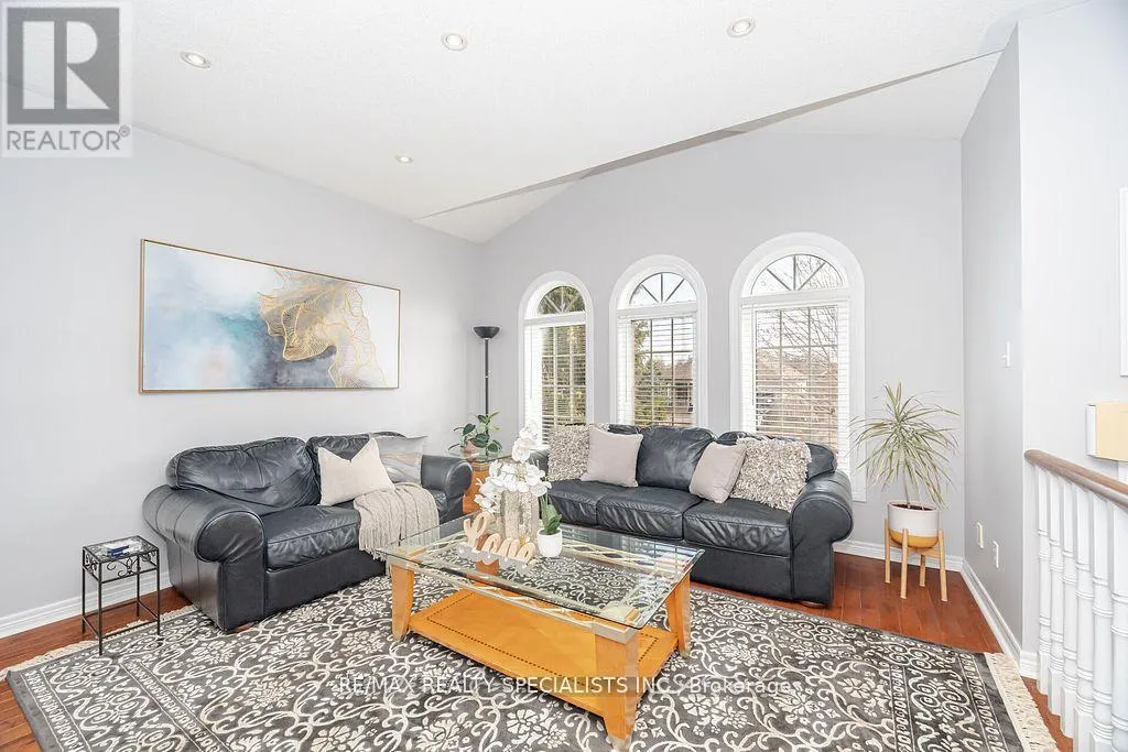 14 KIRKWOOD CRESCENT