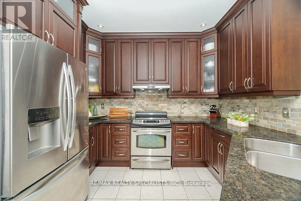 14 KIRKWOOD CRESCENT
