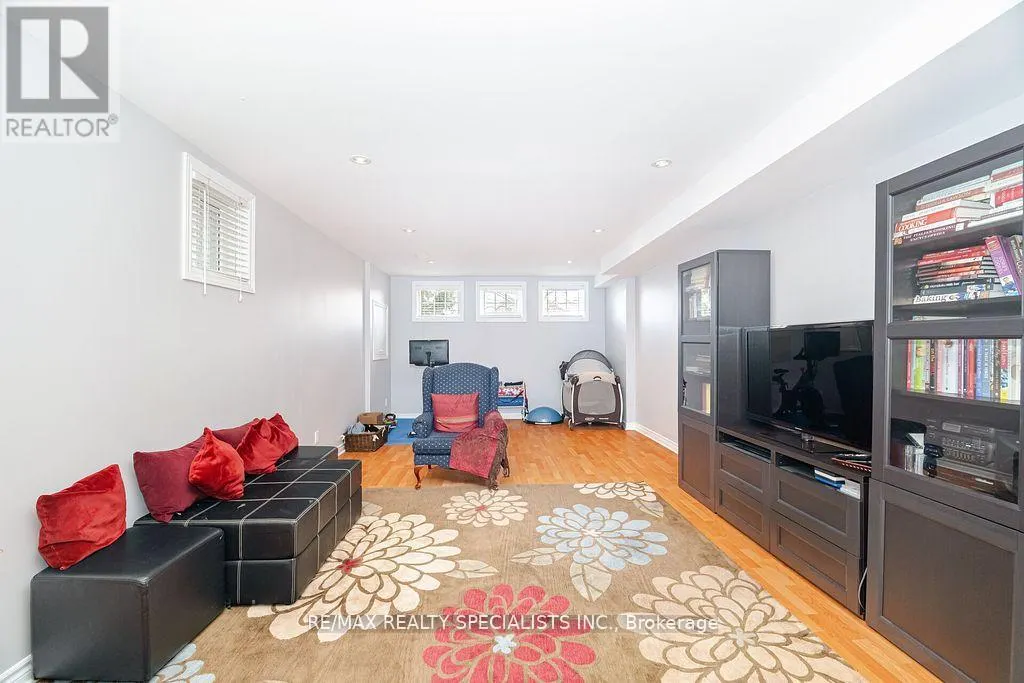 14 KIRKWOOD CRESCENT