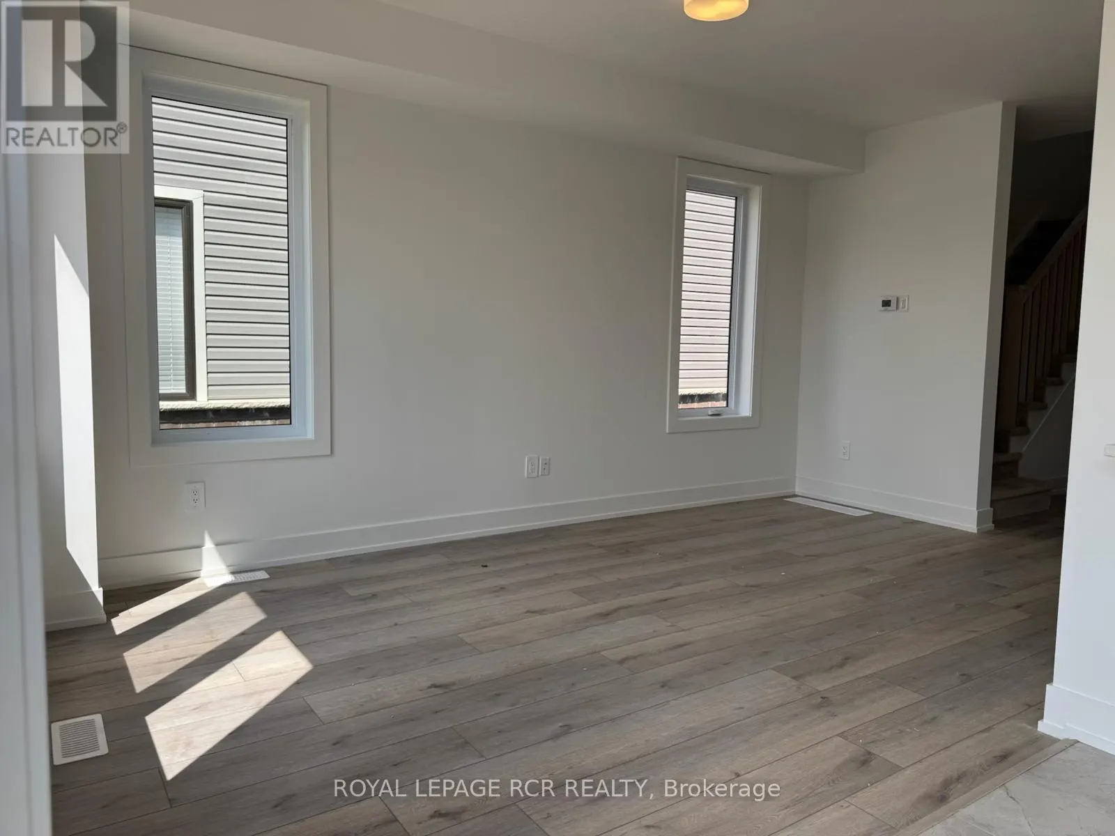 12 - 690 BROADWAY AVENUE