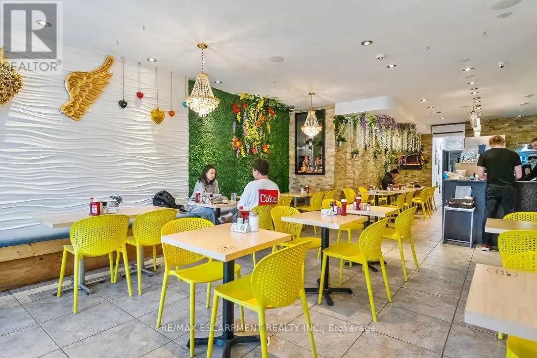 241,243 LAKESHORE ROAD E