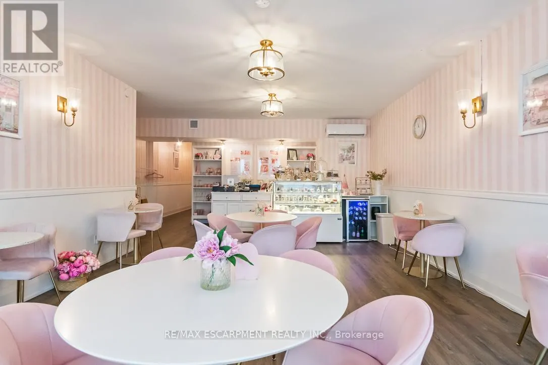 241,243 LAKESHORE ROAD E