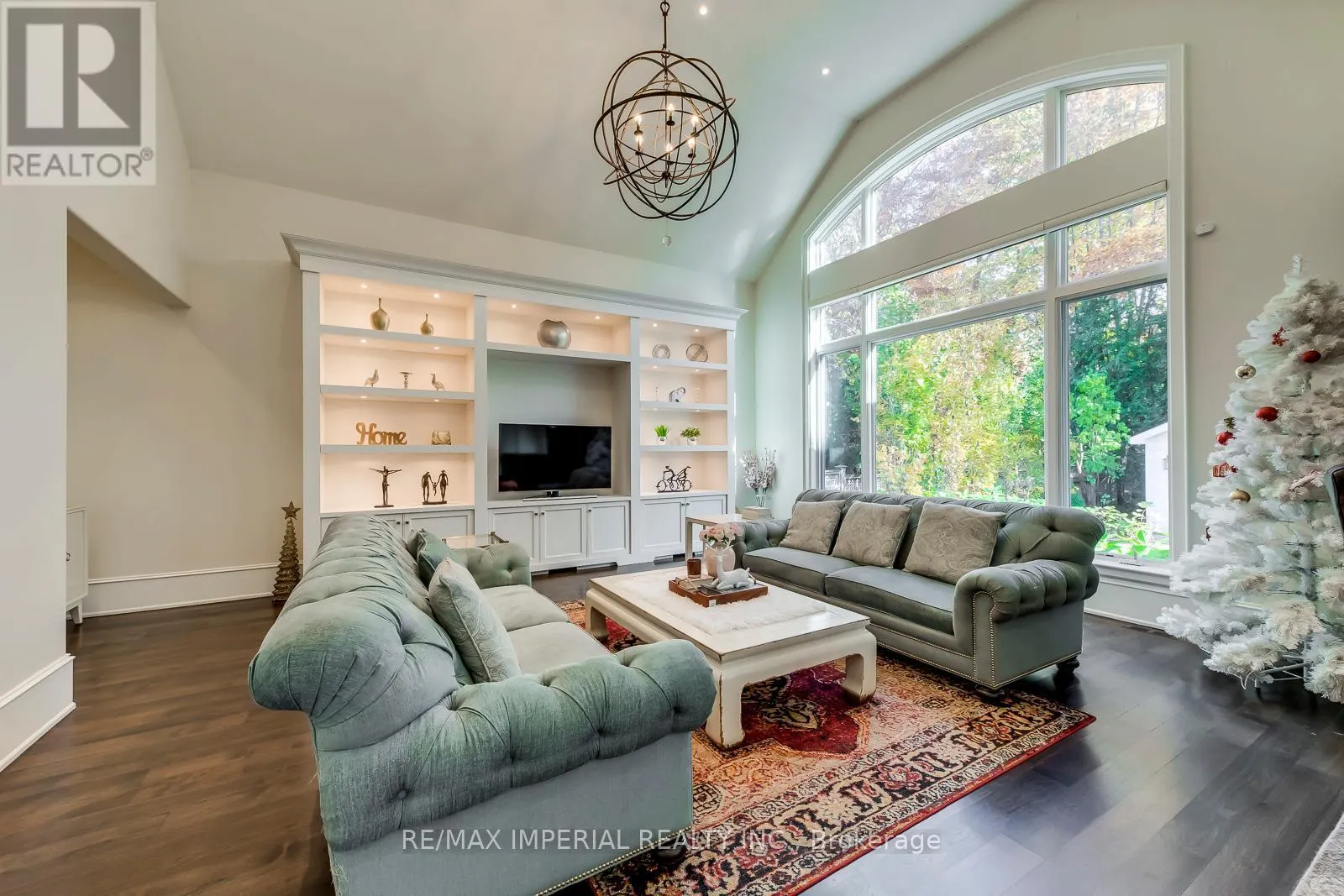 1052 MELVIN AVENUE
