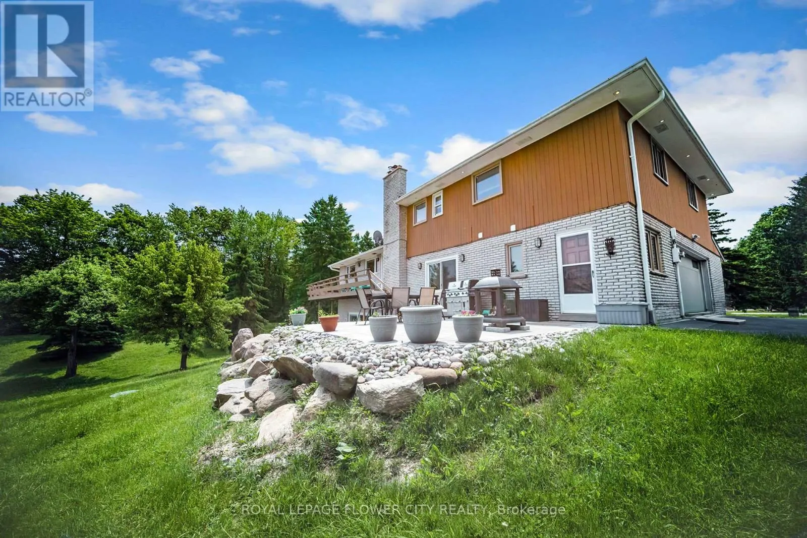 5 GLENN COURT