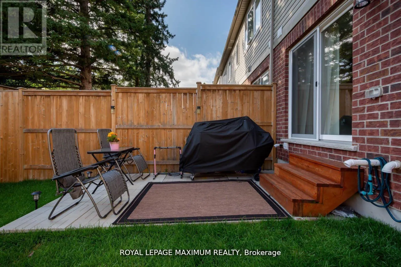 8 - 31 TOWNLINE