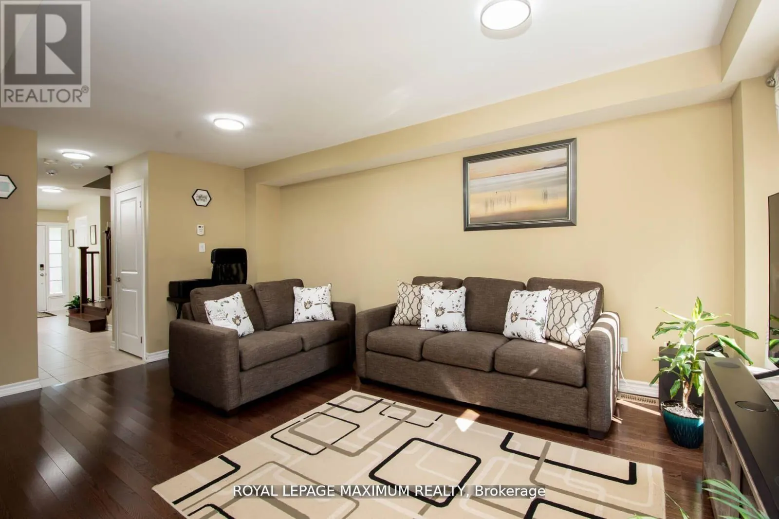 8 - 31 TOWNLINE