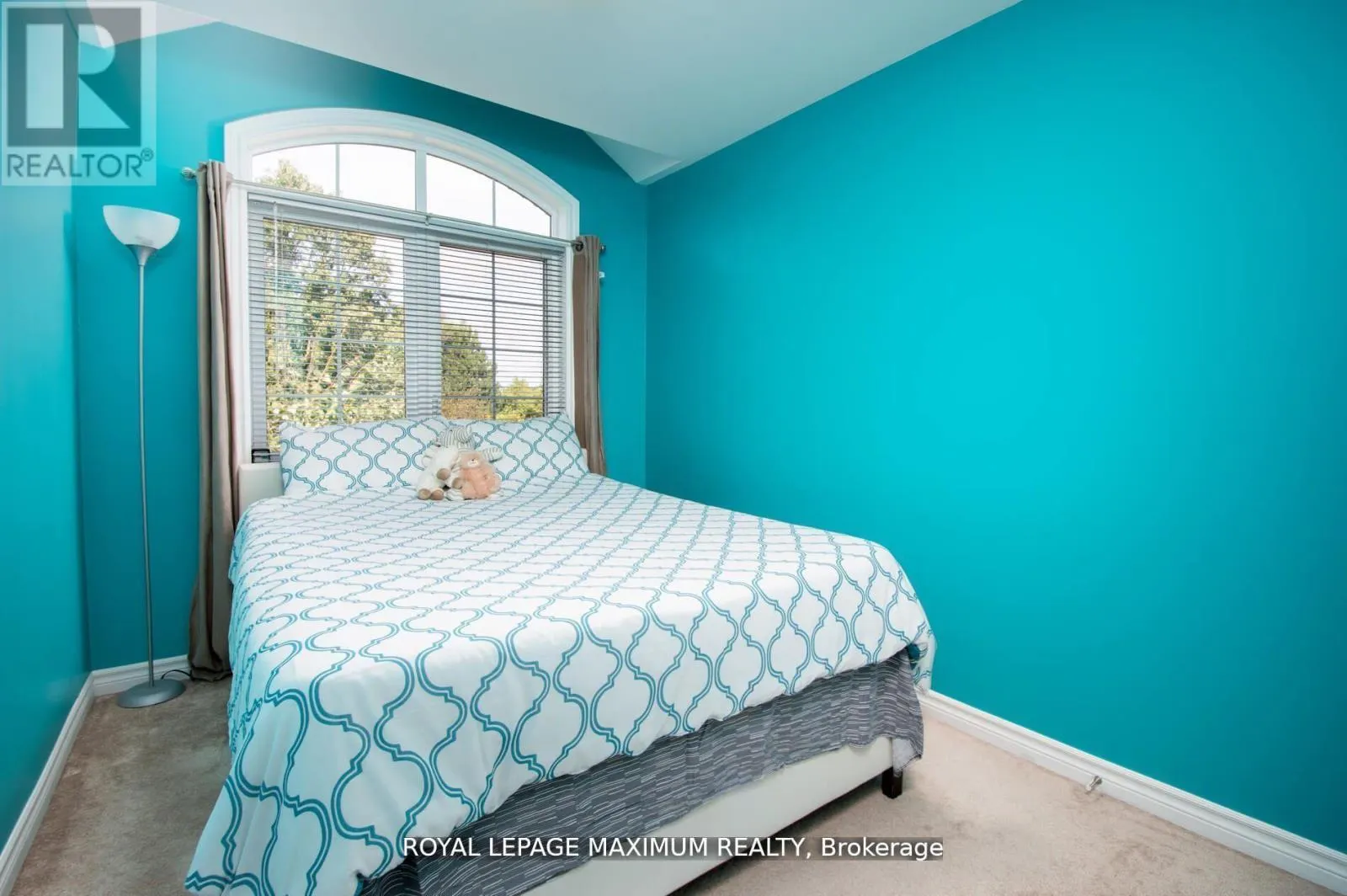 8 - 31 TOWNLINE