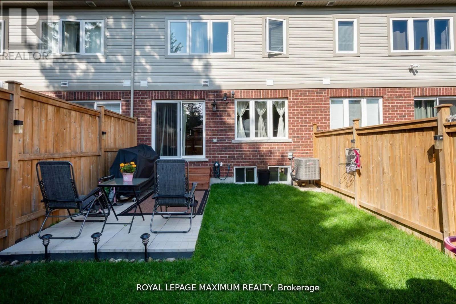 8 - 31 TOWNLINE