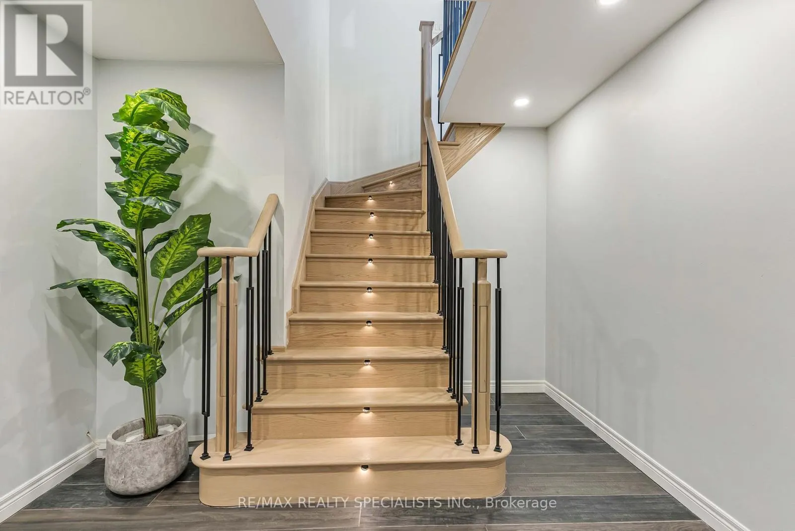 35 EWART STREET