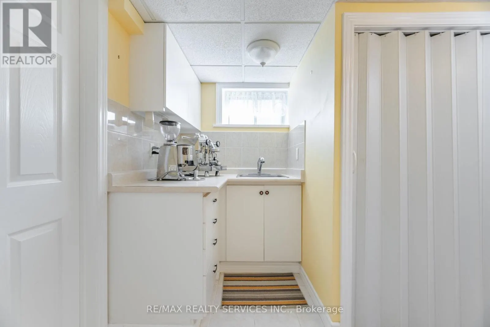 13 BAIRSTOW CRESCENT