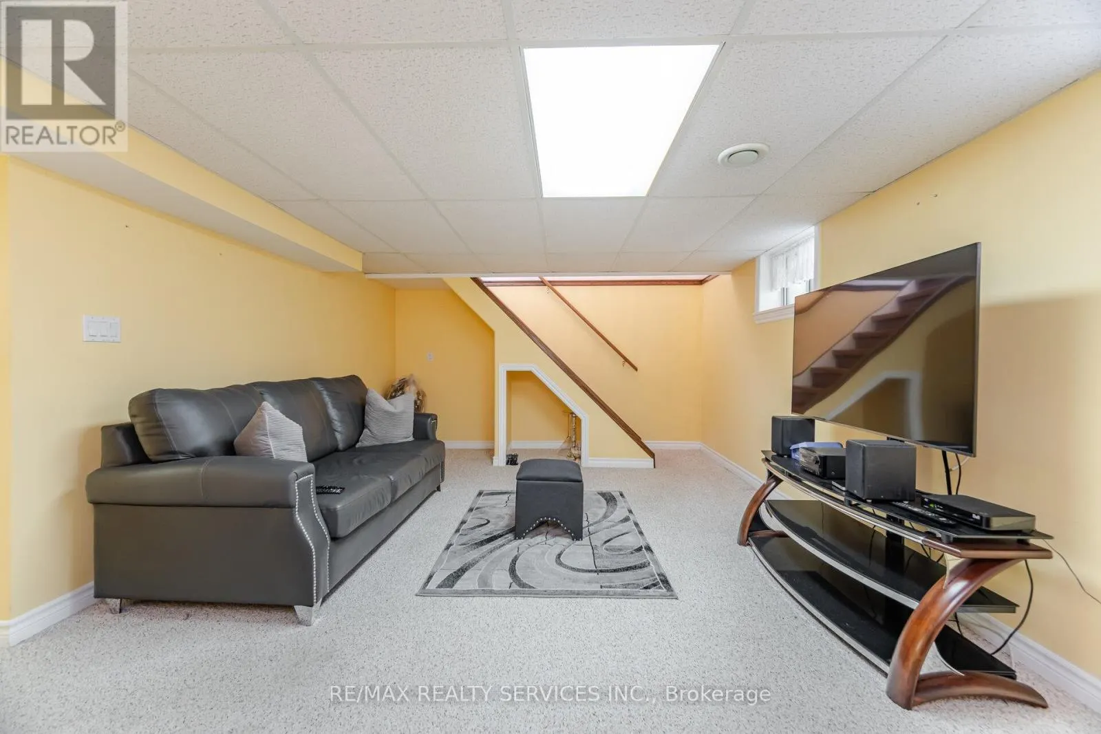 13 BAIRSTOW CRESCENT