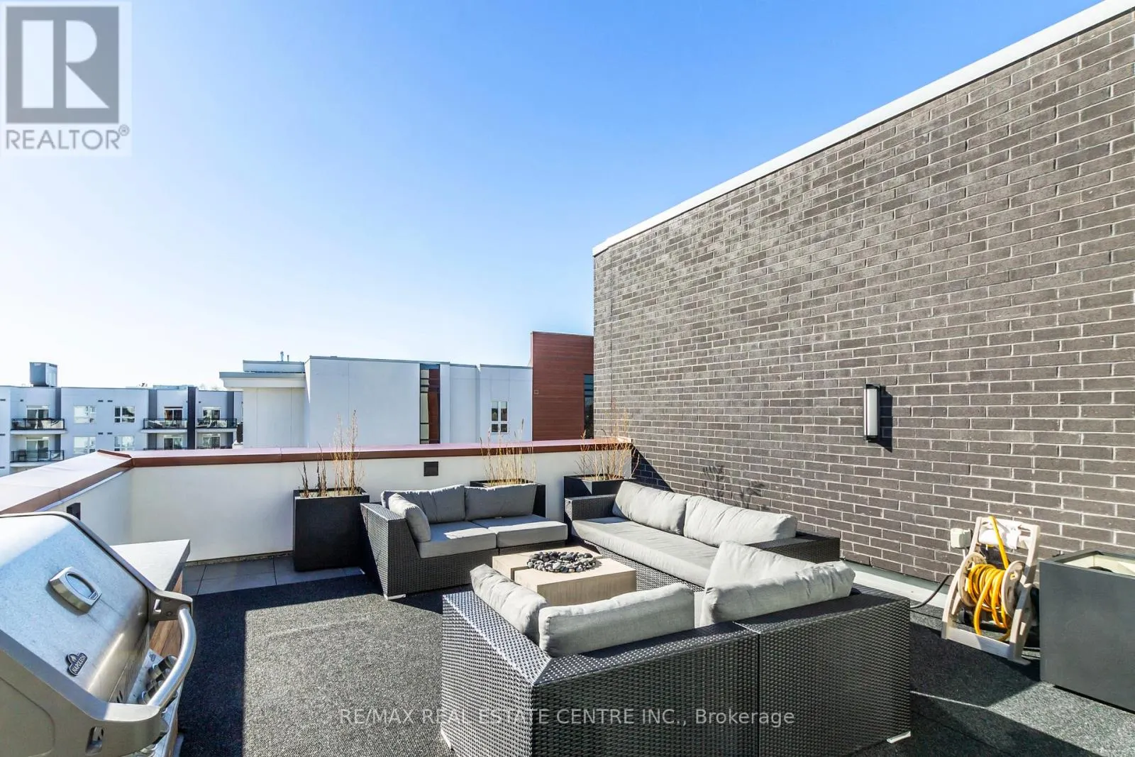 611 - 340 PLAINS ROAD E