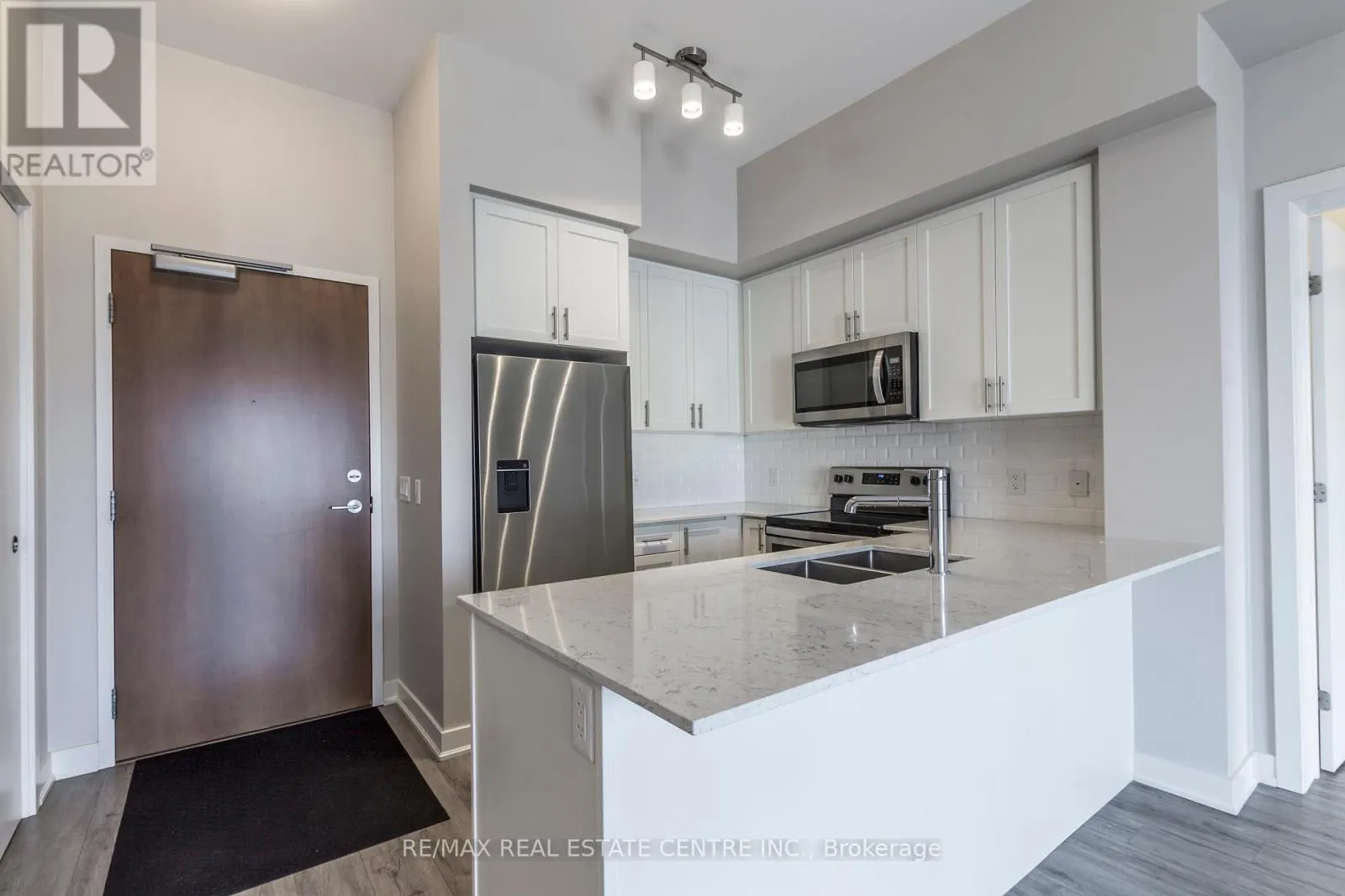 611 - 340 PLAINS ROAD E