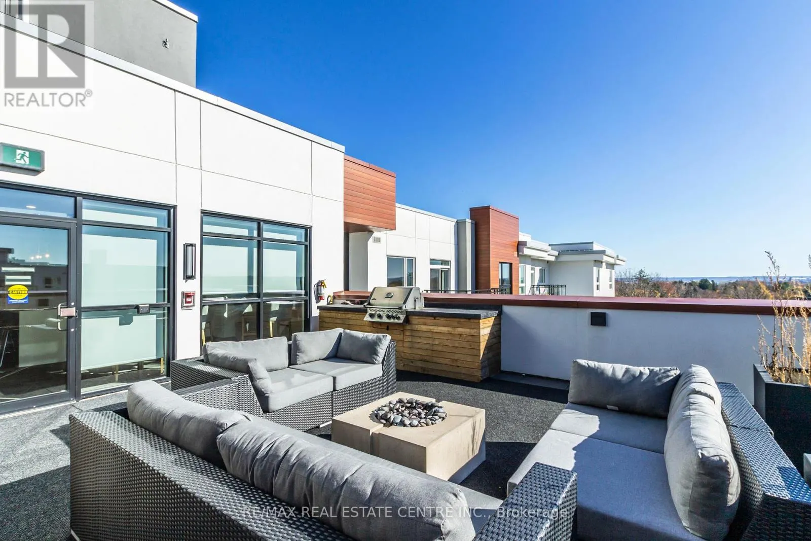 611 - 340 PLAINS ROAD E