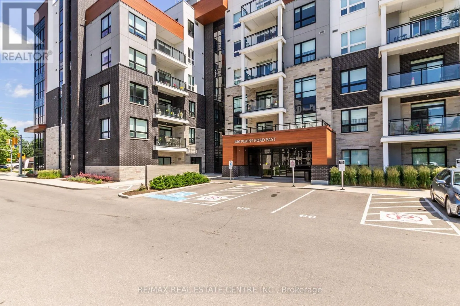 611 - 340 PLAINS ROAD E