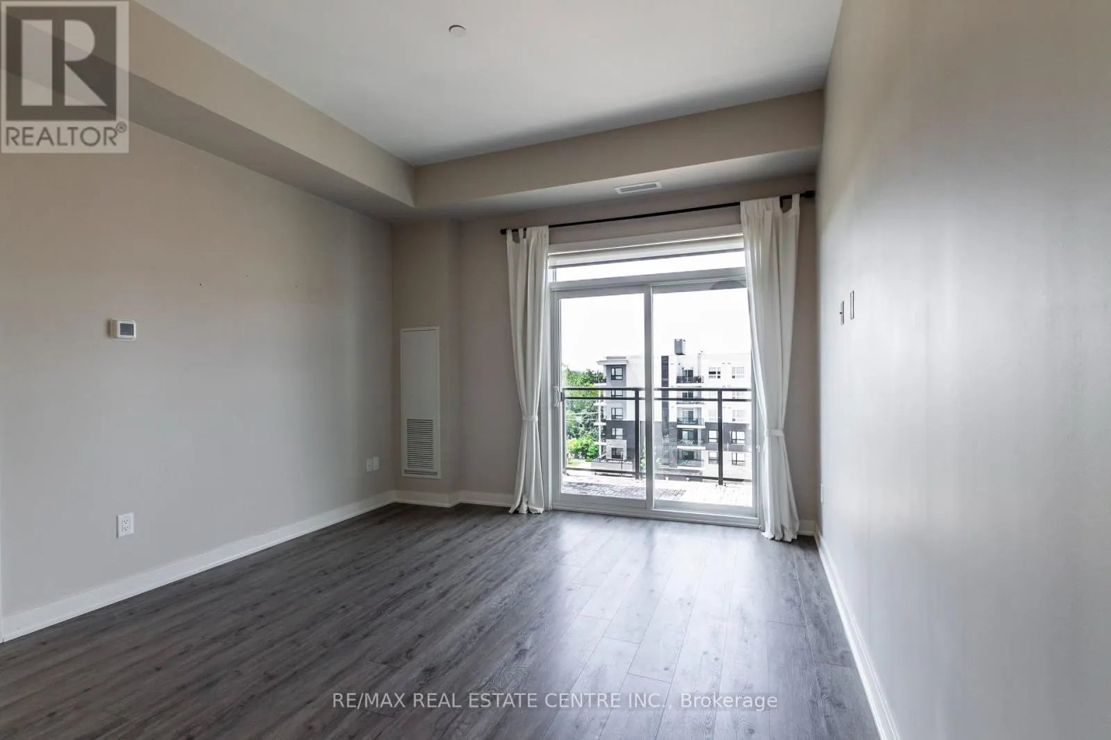 611 - 340 PLAINS ROAD E
