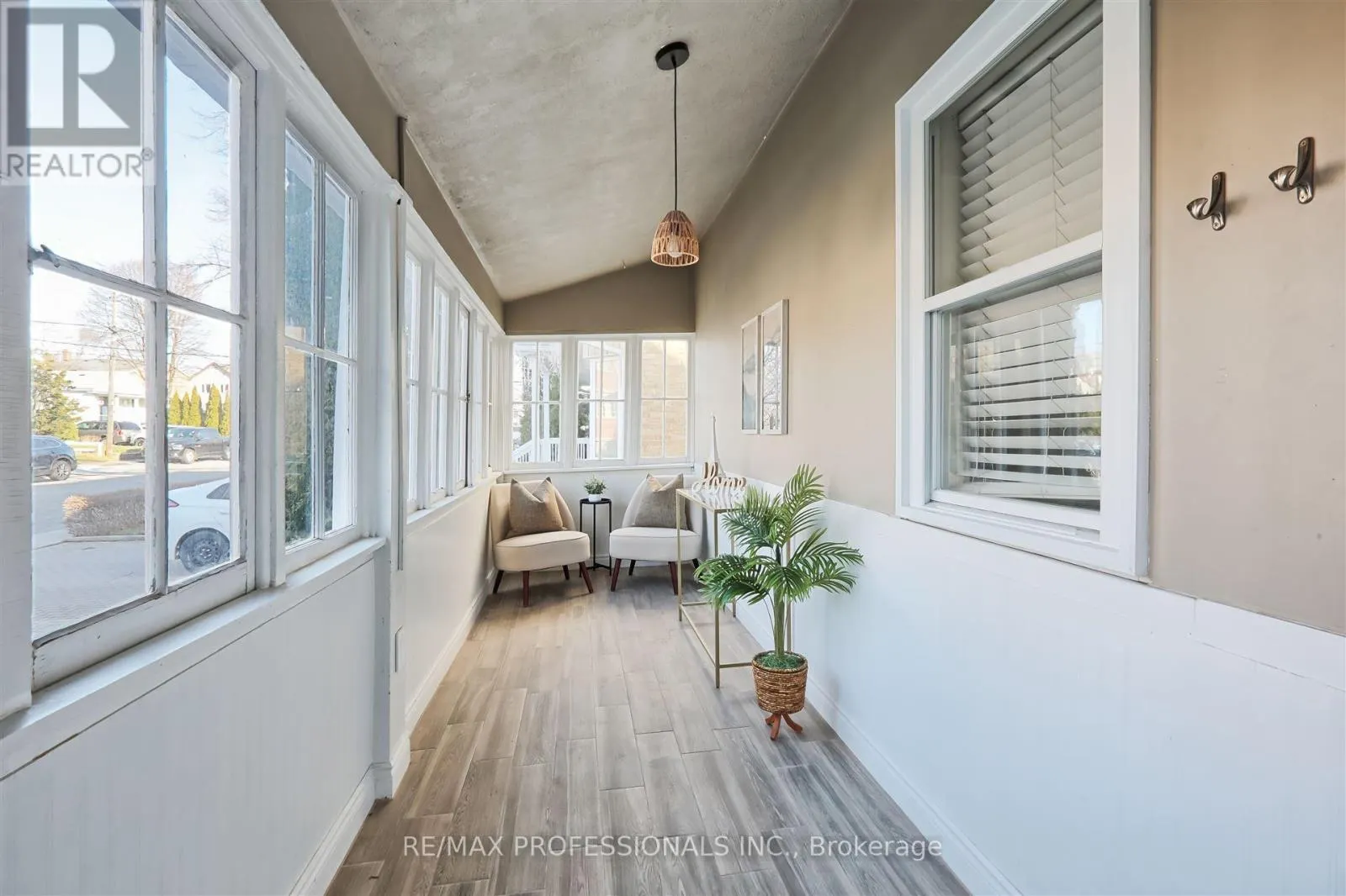 63 GUTHRIE AVENUE