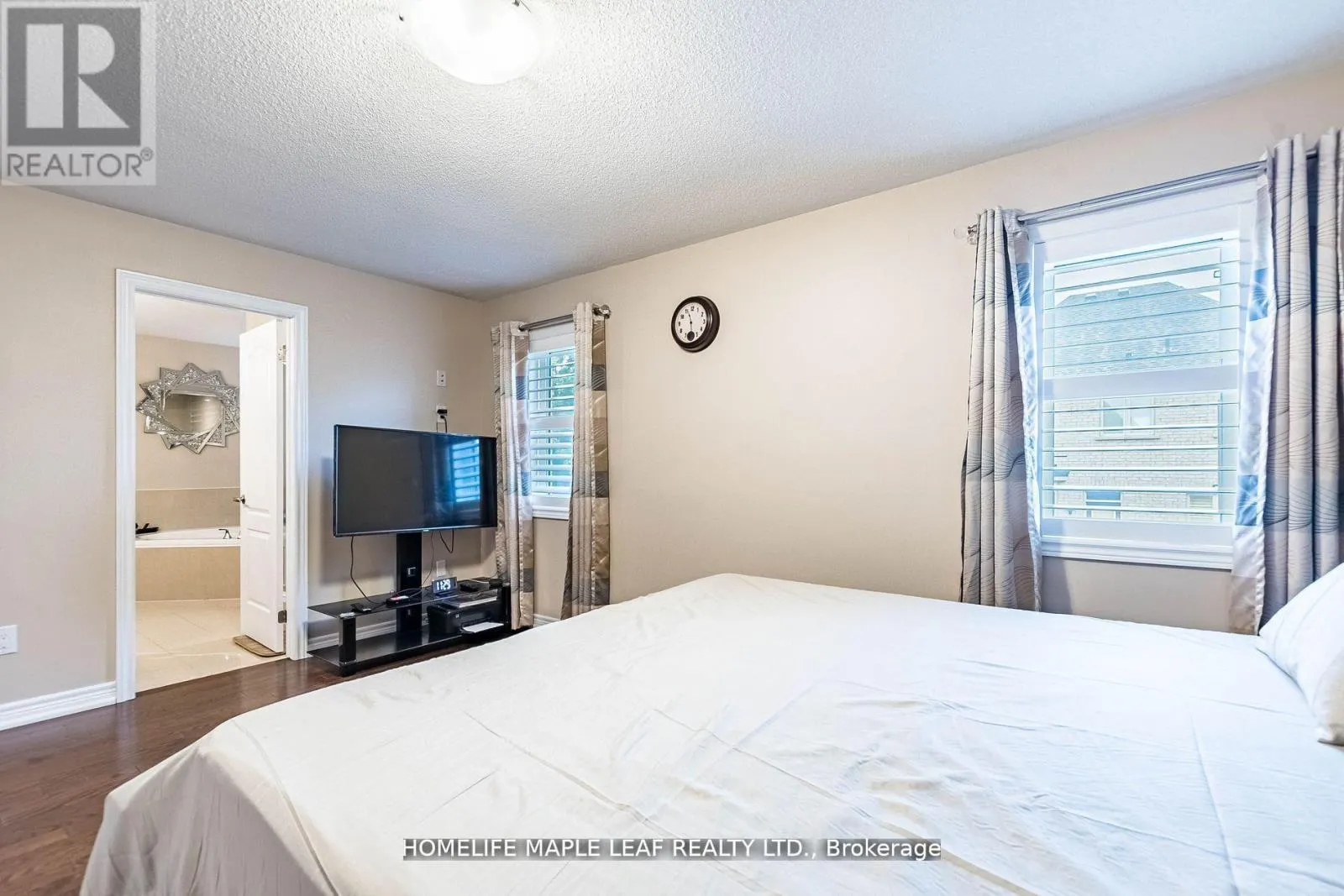 34 JOLANA CRESCENT