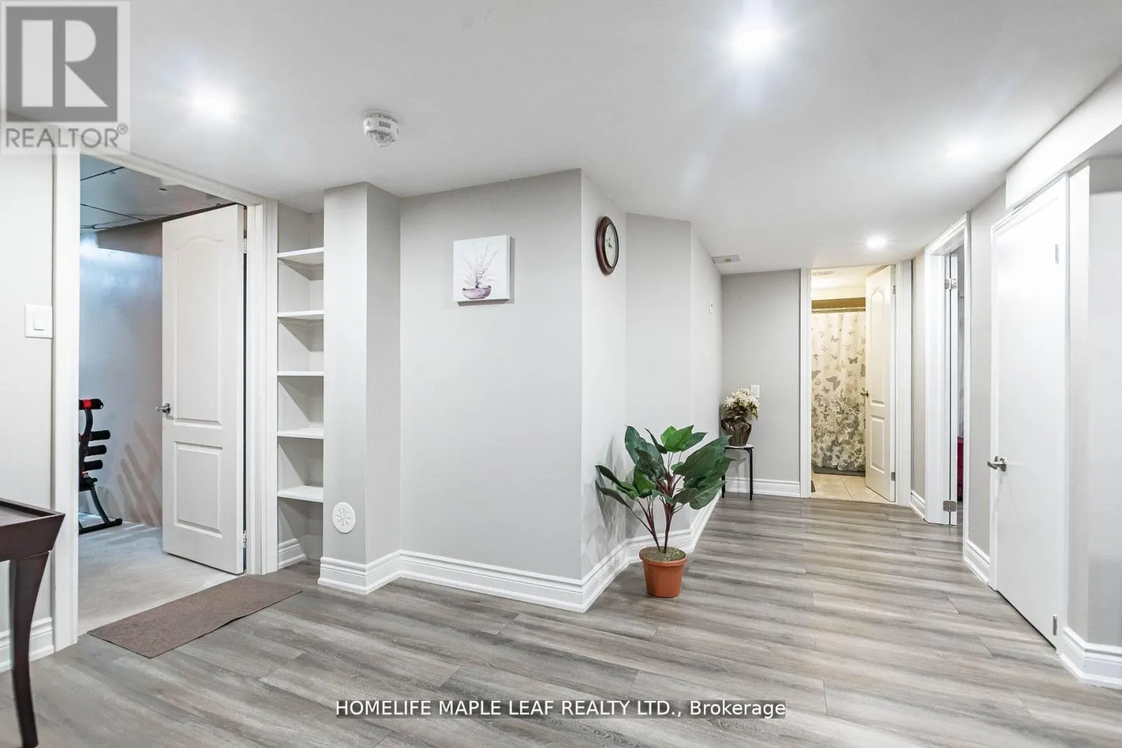 34 JOLANA CRESCENT
