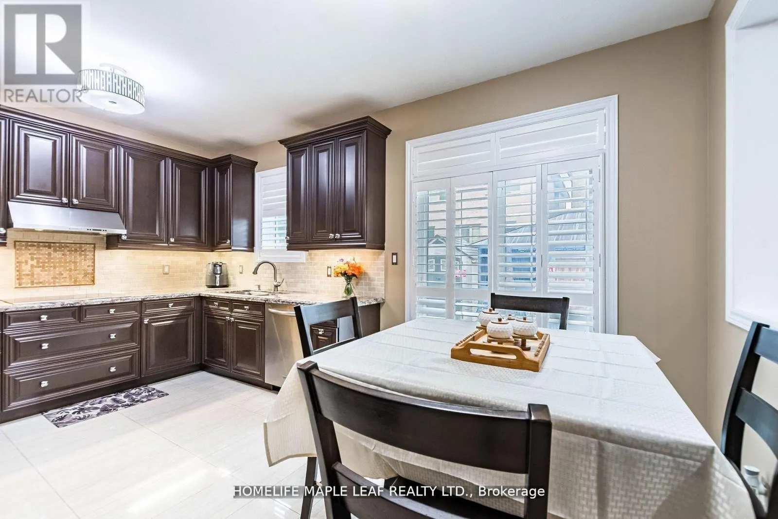 34 JOLANA CRESCENT