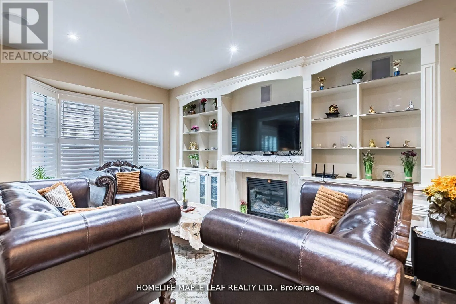 34 JOLANA CRESCENT