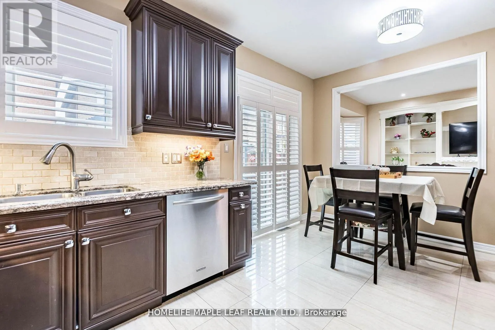 34 JOLANA CRESCENT