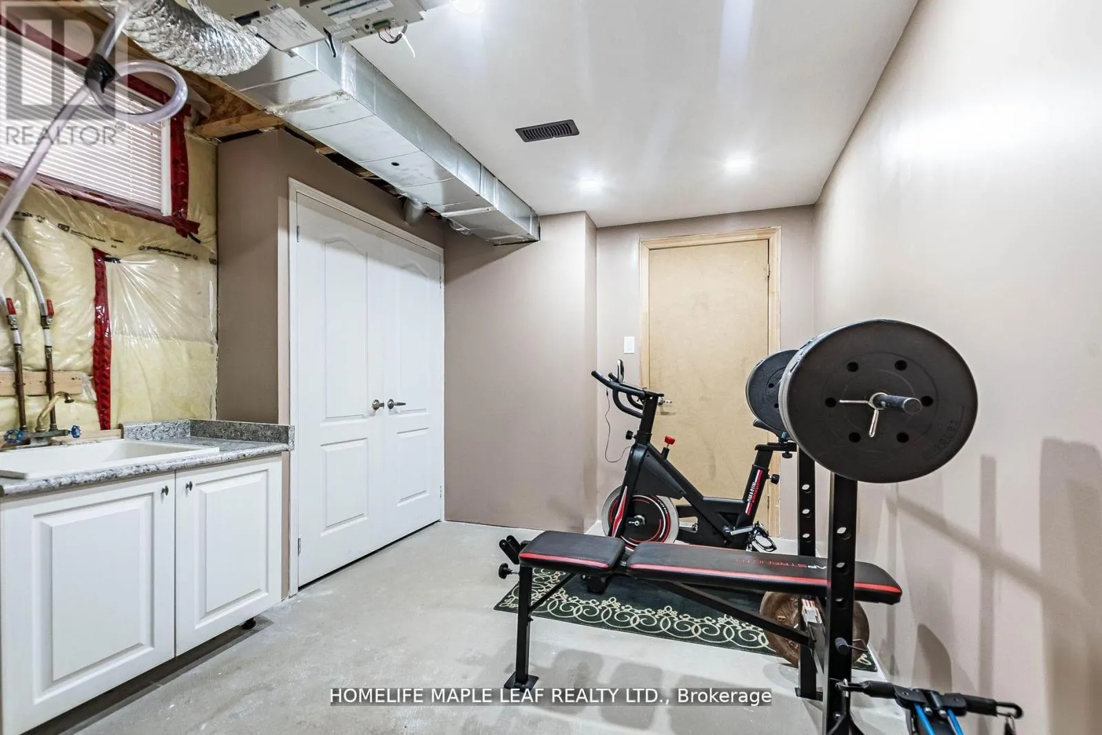 34 JOLANA CRESCENT