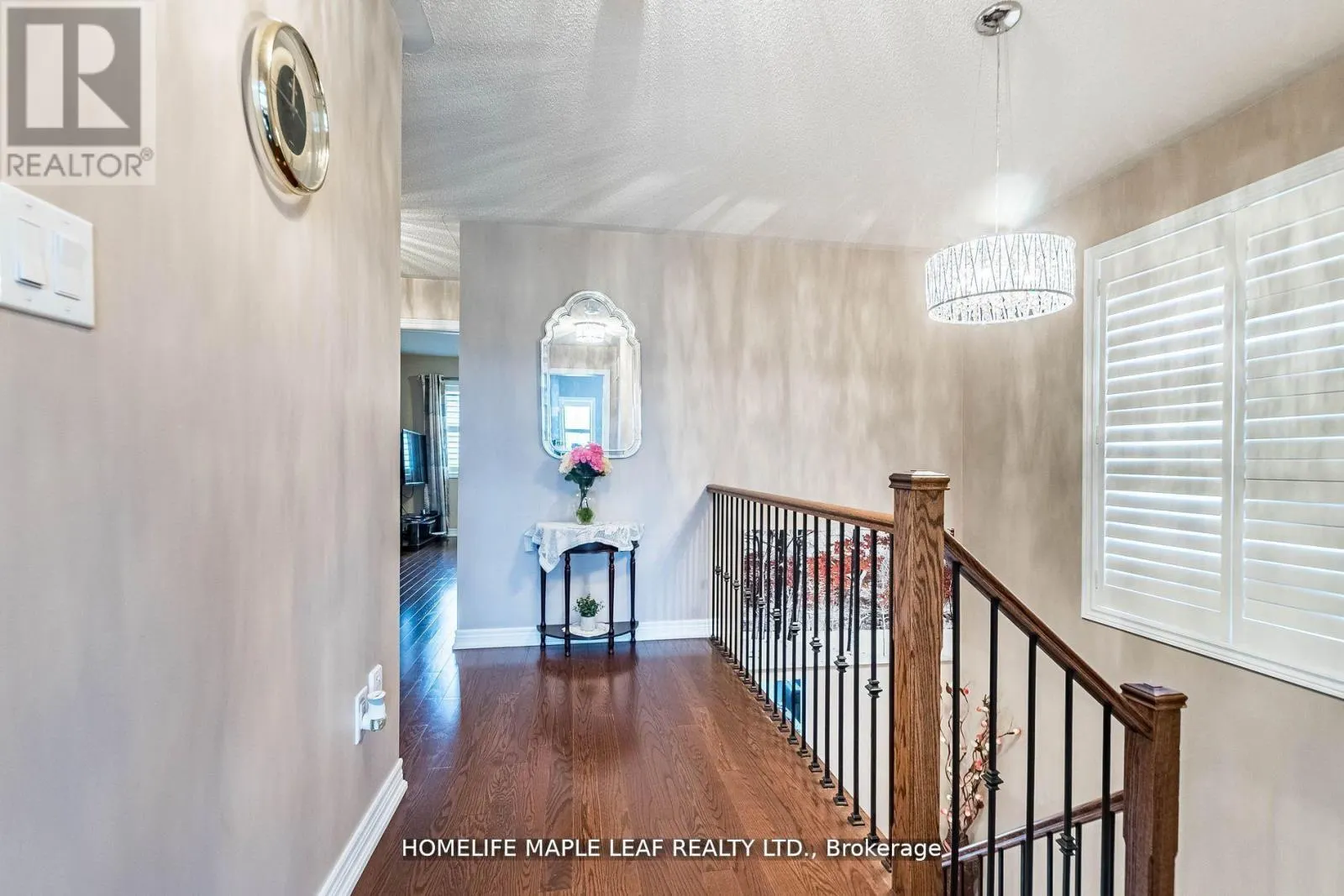 34 JOLANA CRESCENT