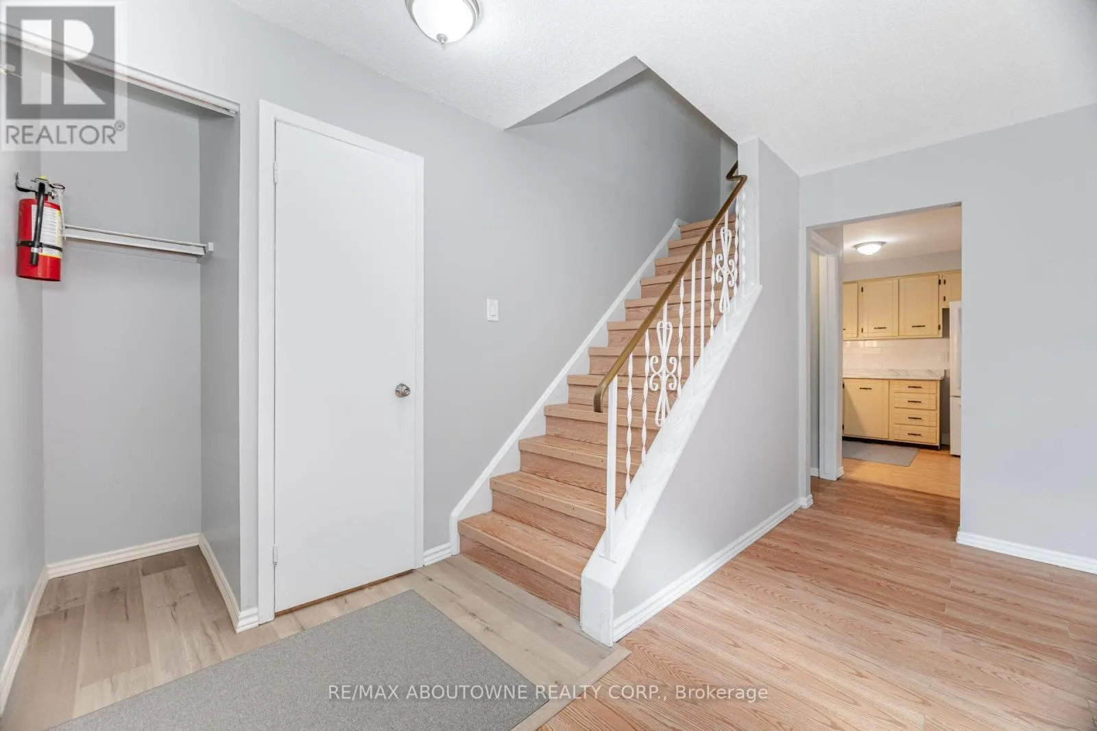 4 - 961 FRANCIS ROAD