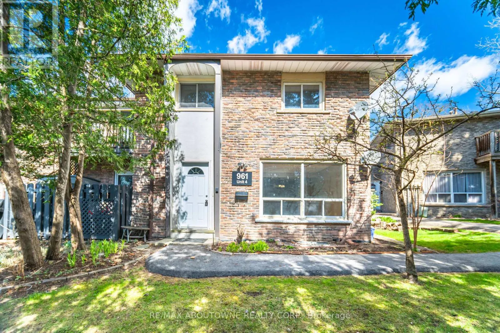 4 - 961 FRANCIS ROAD