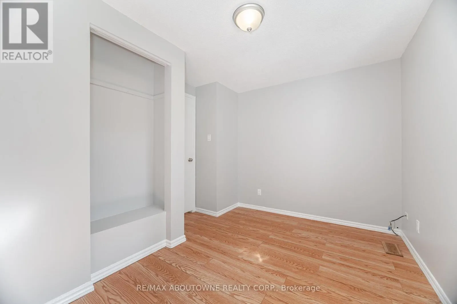 4 - 961 FRANCIS ROAD