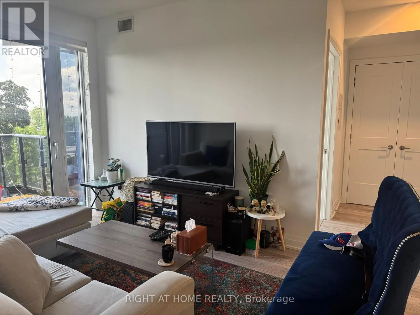 608 - 21 PARK STREET
